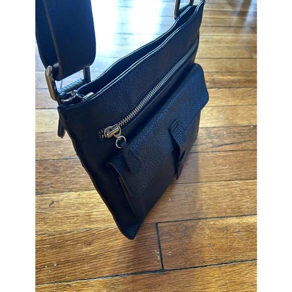 IMPERIO JP Black Pebbled Leather Hippie Crossbody Bag - Picture 4 of 8